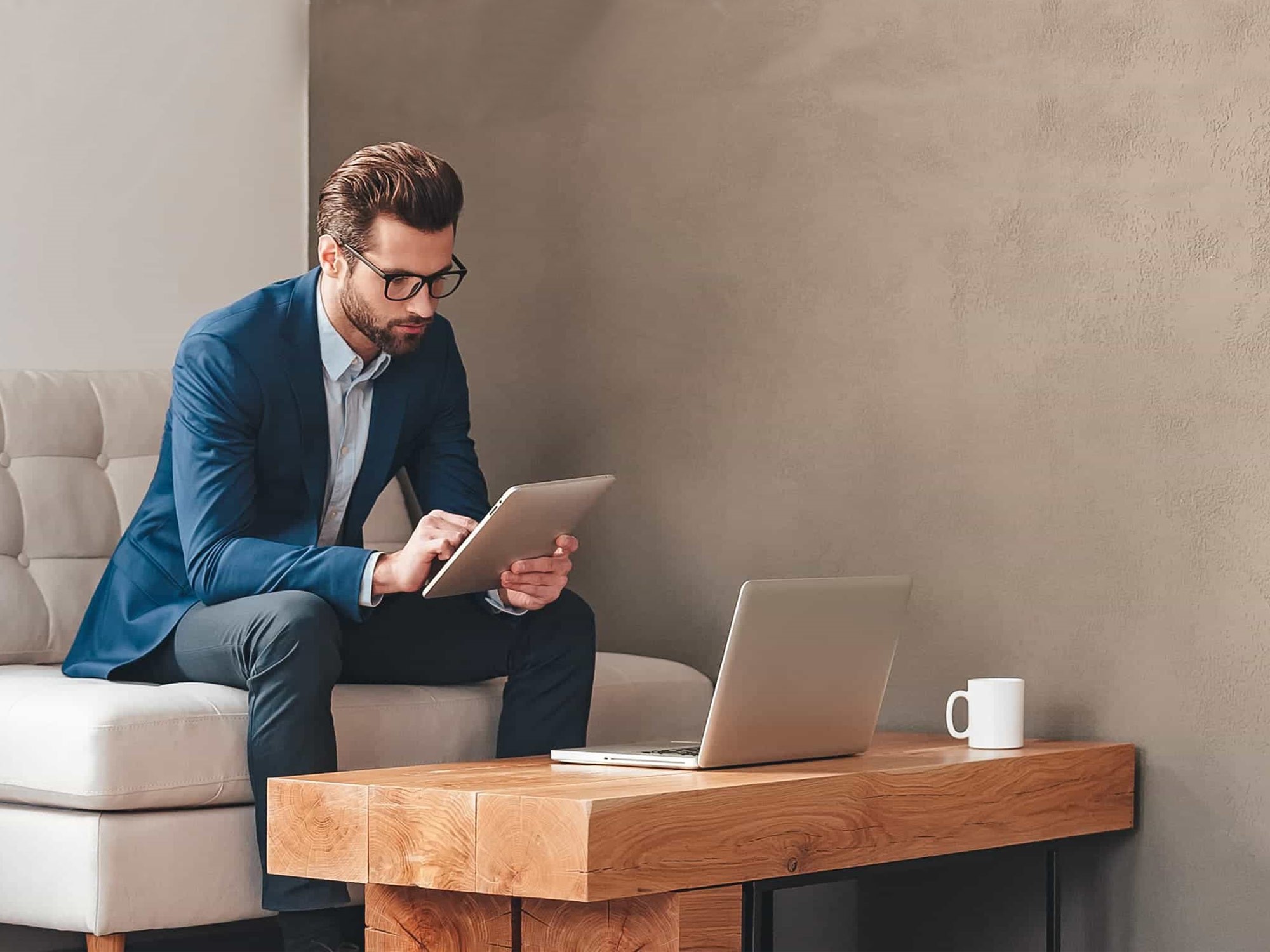 BannerWithHighLights New Credit Shield Pro