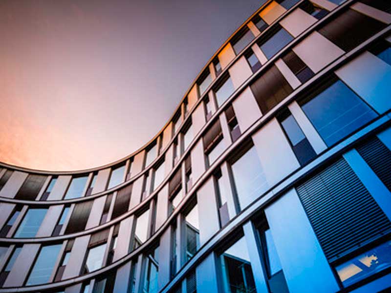 The US rate-cutting cycle starts on a strong note