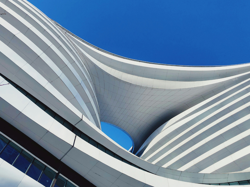 Geopolitics move markets but without panic